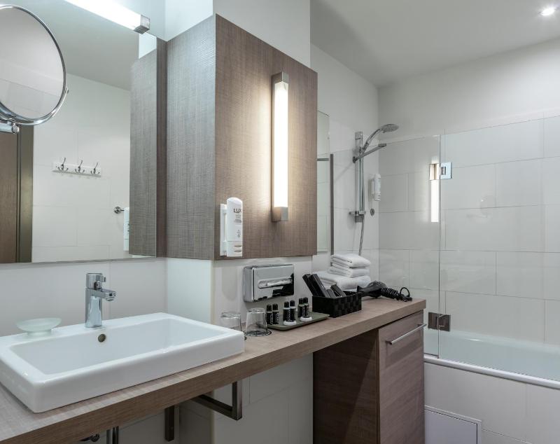 Studio Apartment image 2
