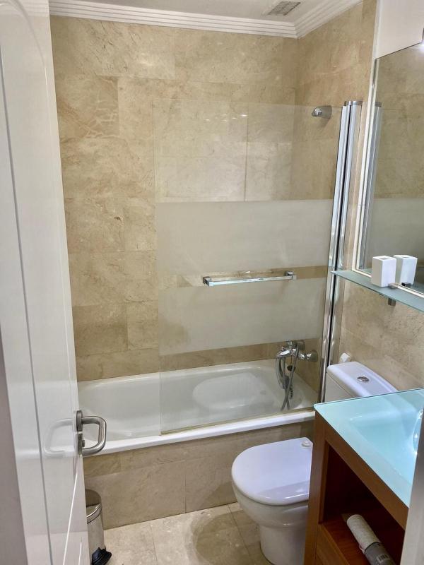 HomeForGuest Apartment next to Las Canteras with FREE Parking - image 9