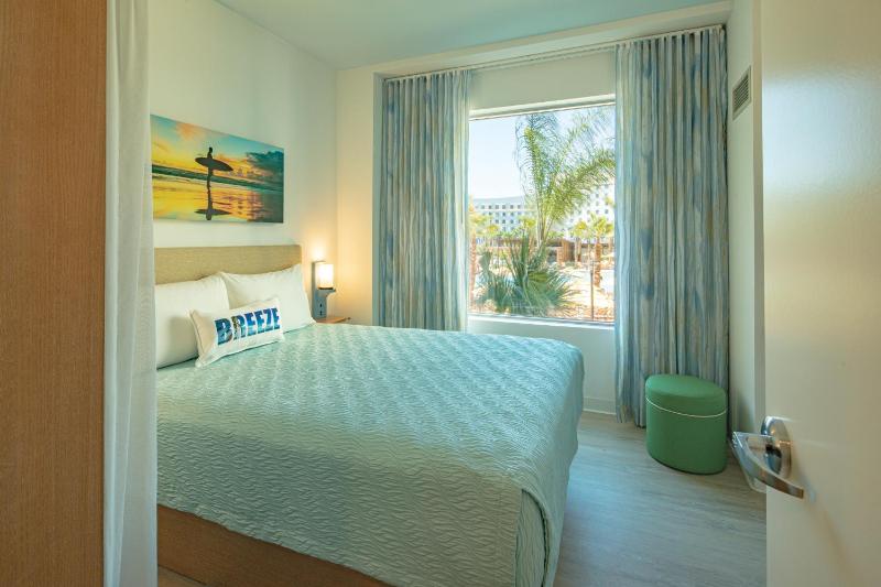 Two-Bedroom Suite Pool View (Includes Early Park Admission*) image 4