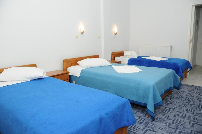 Comfort Triple Room image 3