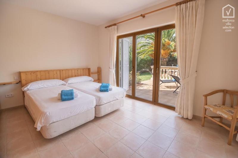 C335 Berna by Mallorca Villa Selection - image 31