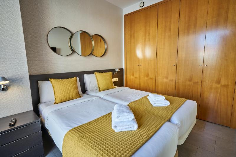 One-Bedroom Apartment image 3