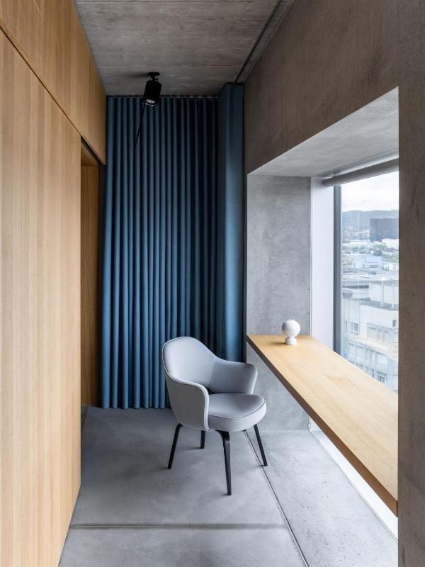 Corner Room - Disability Access image 4