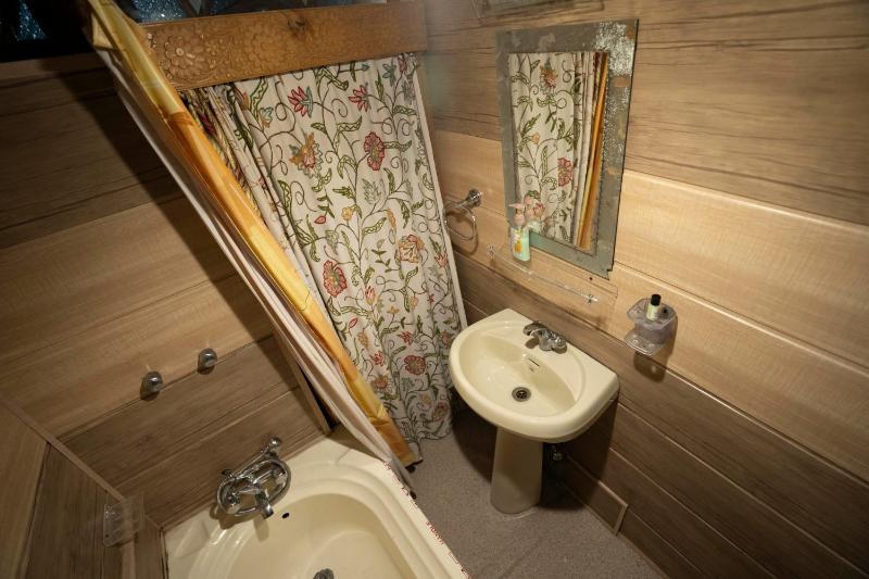 New Bombay Heritage Group of Houseboats - image 11