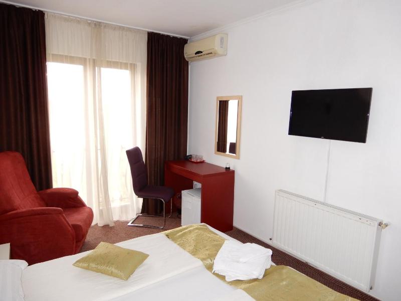 RHC Royal Hotel - image 44