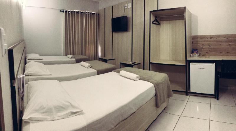 Triple Room image 2