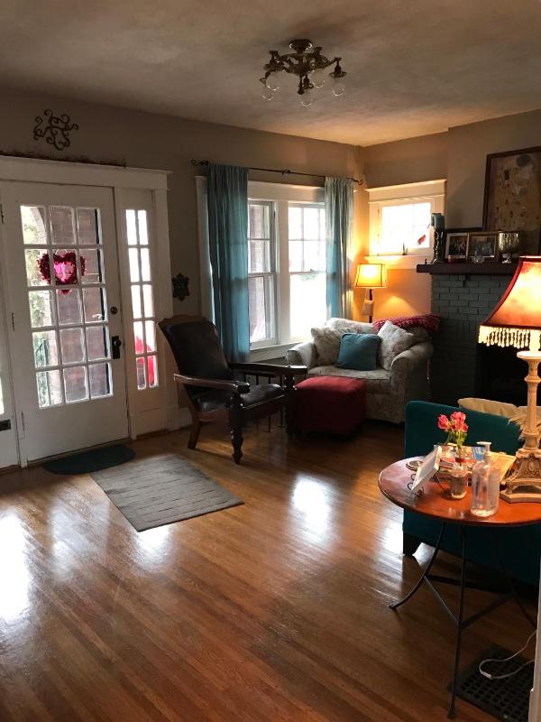 Charming home in Derby city - image 32