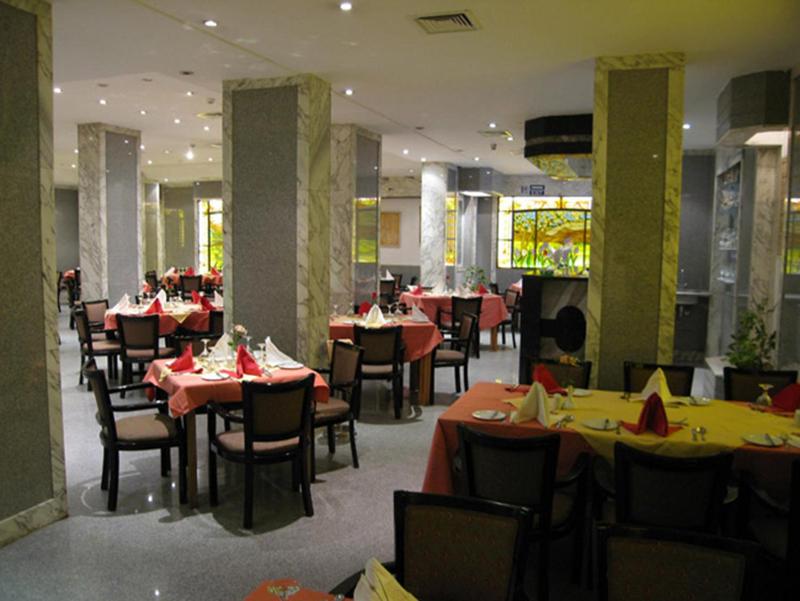 Philippe Luxor Hotel - image 4