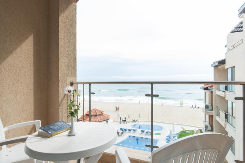 Two-Bedroom Apartment with Sea View image 3