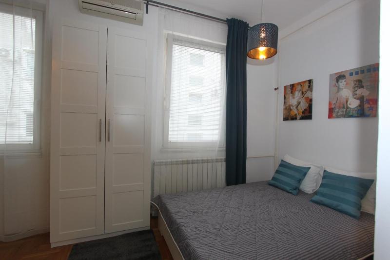 One-Bedroom Apartment image 3