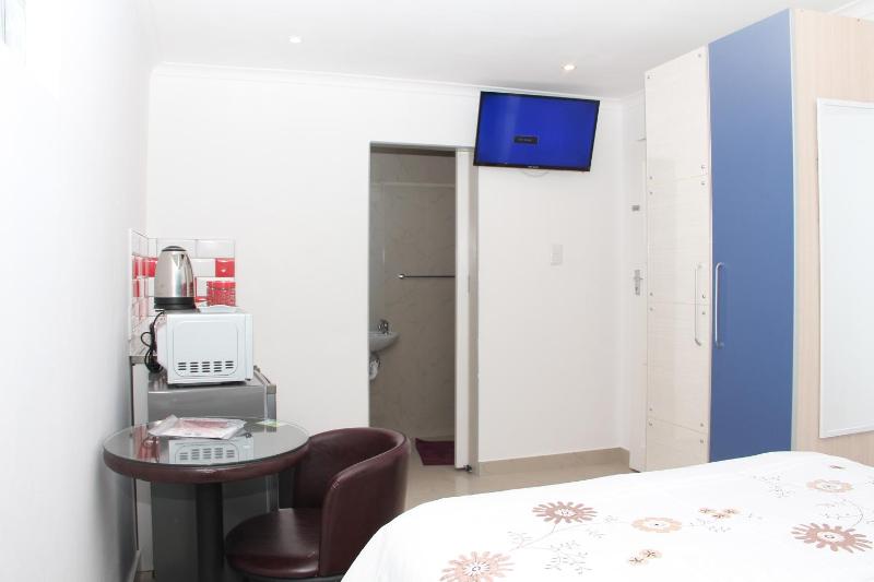 Deluxe Double Room image 4