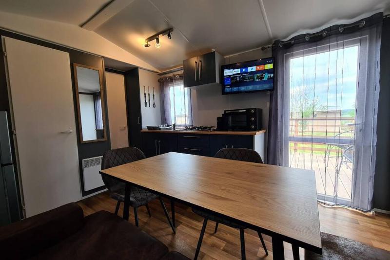 Two-Bedroom House image 1