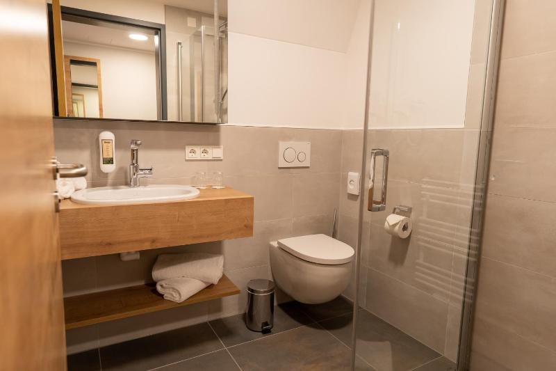 Double Room image 4