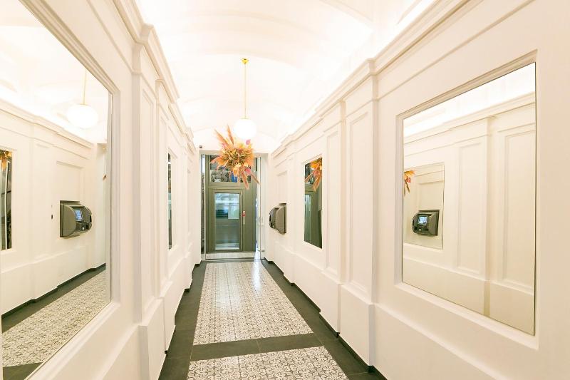 Studio Apartment image 2