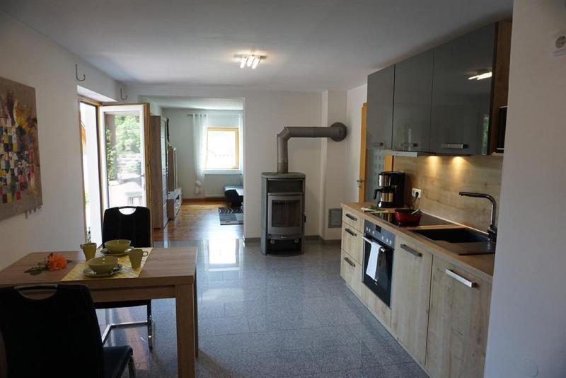 One-Bedroom Apartment image 2