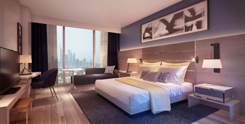 Deluxe King Room image 2