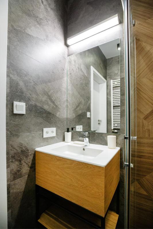 iroom - image 7