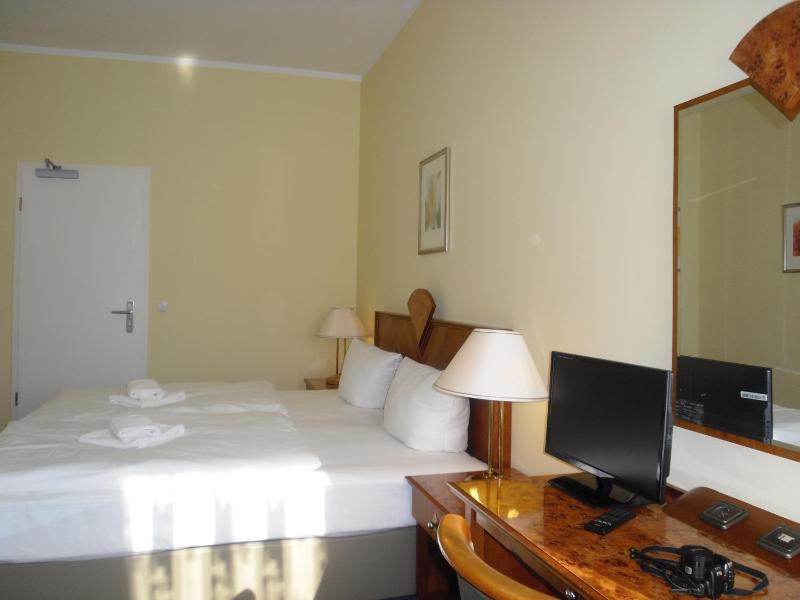 Double Room Comfort image 4