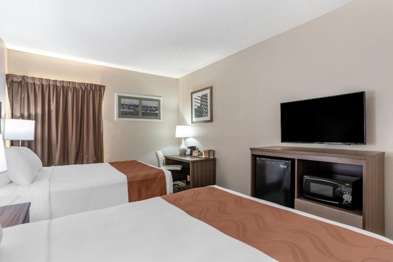 Family Room image 1
