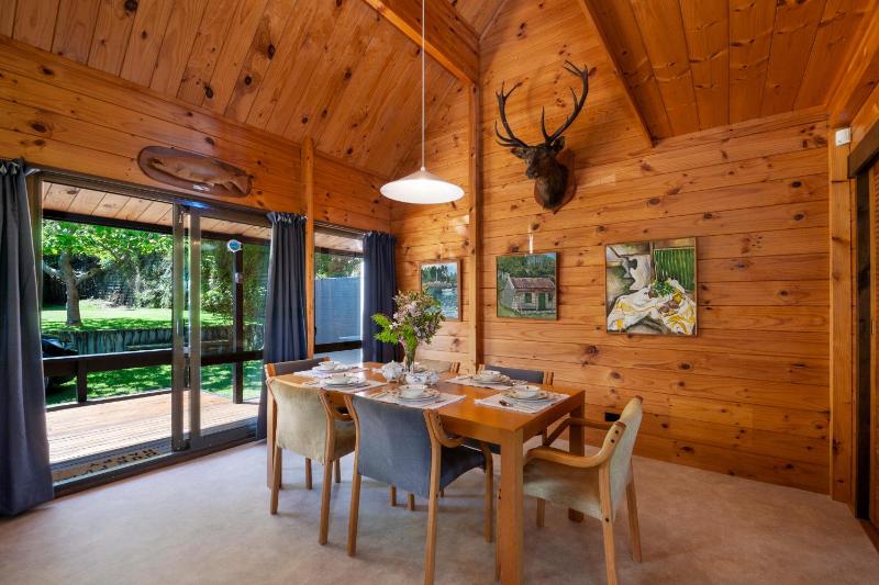 Lake Terrace Lockwood - image 1