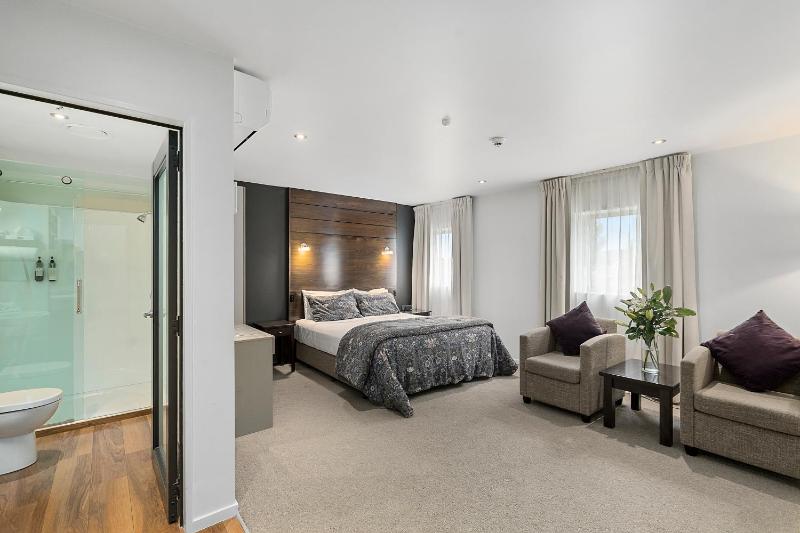 Boulcott Lodge - image 14