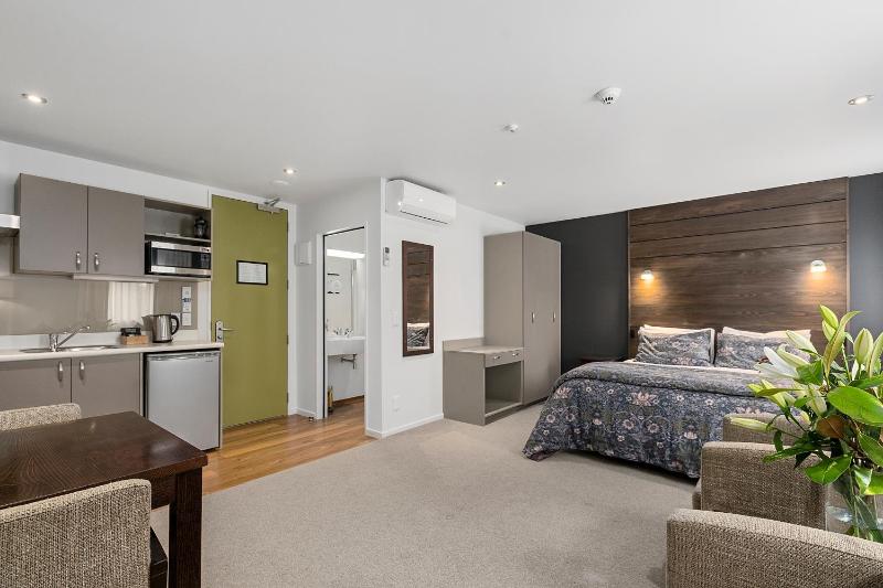 Boulcott Lodge - image 6