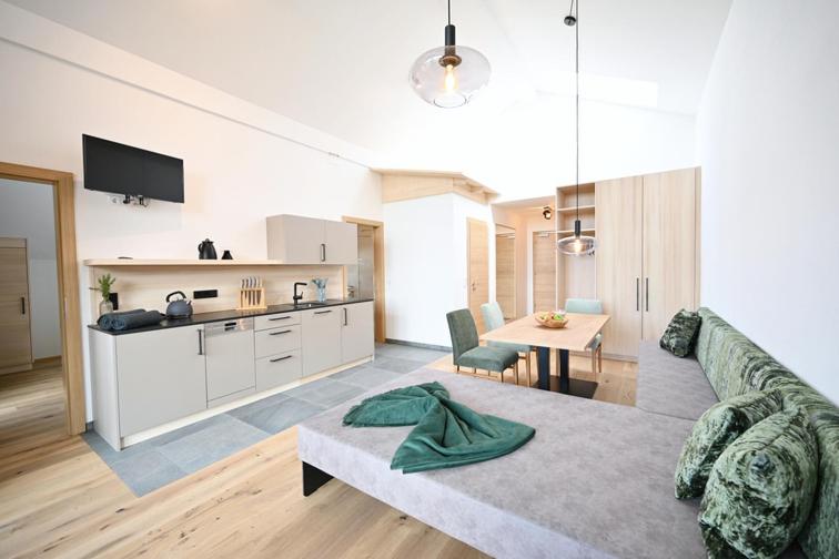 Suite with Mountain View image 3