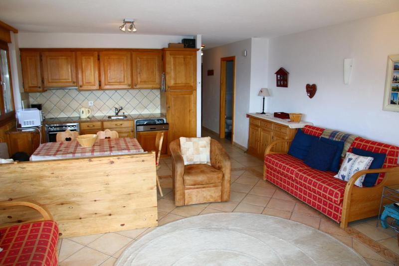 Two-Bedroom Apartment Y3 310 image 3