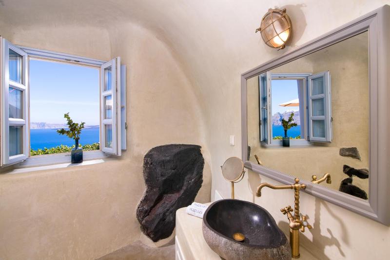 Pezoules of Oia - image 27