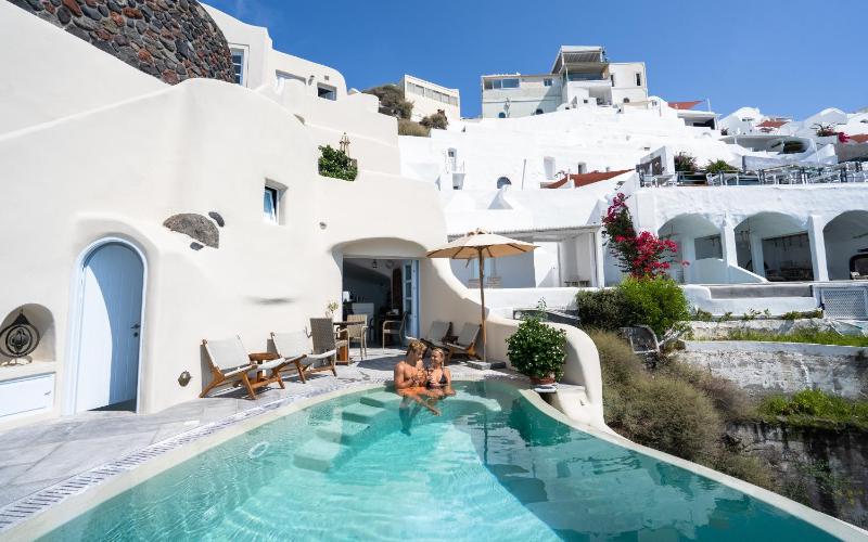 Pezoules of Oia - image 18