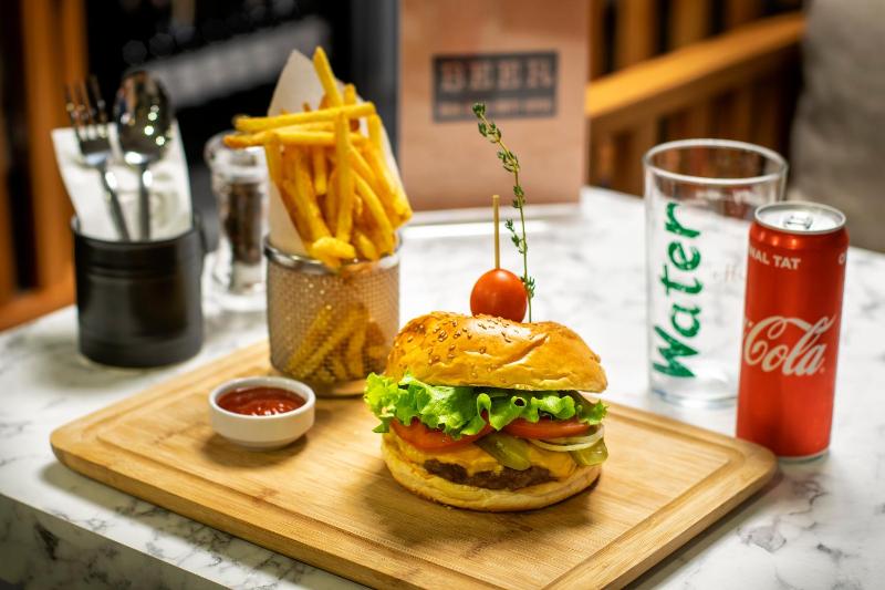 Standard Double Room image 3