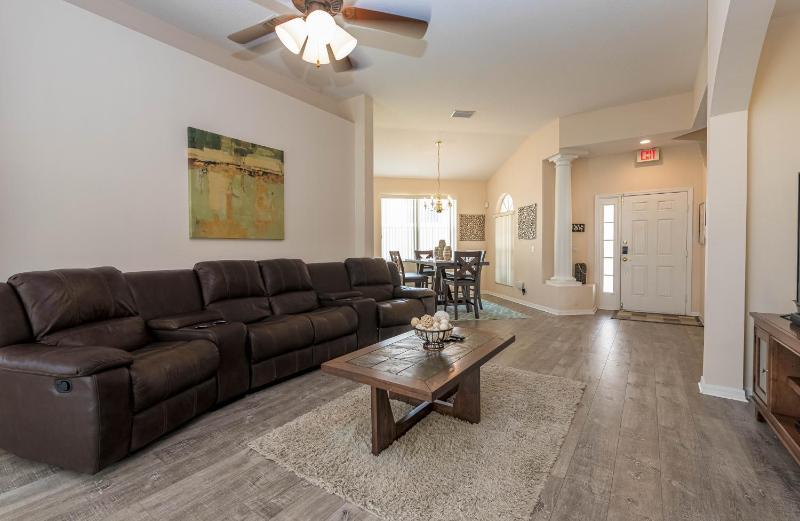 Five-Bedroom Villa image 3