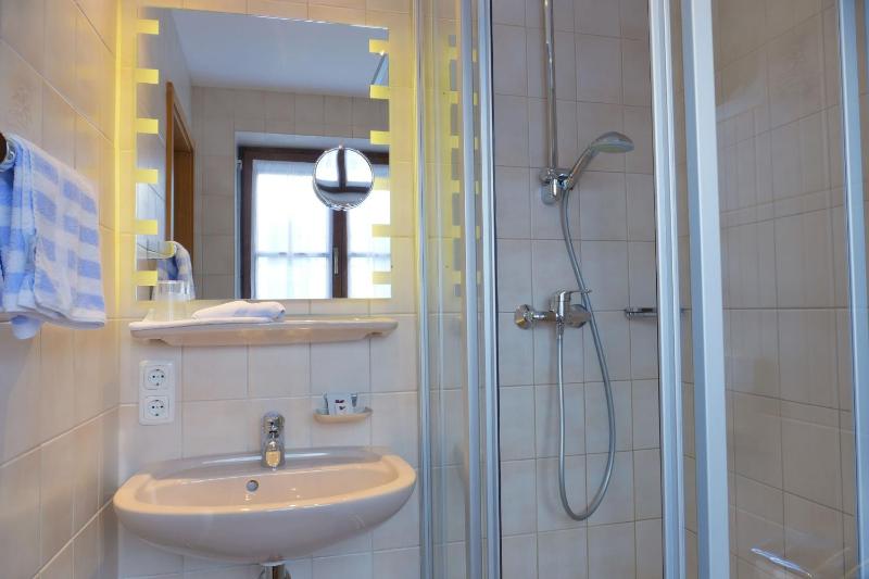 Standard Double or Twin Room image 3