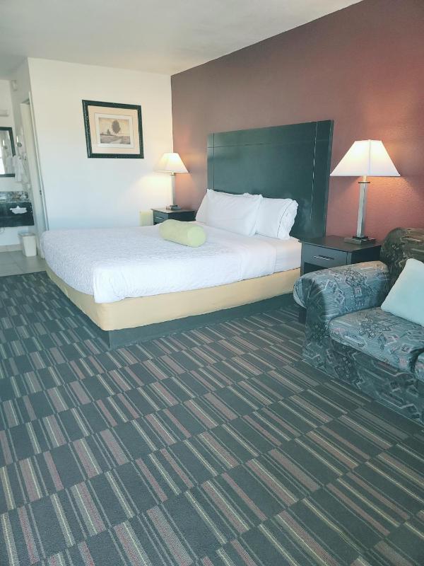 Single Room with Sofa Bed Smoking image 2