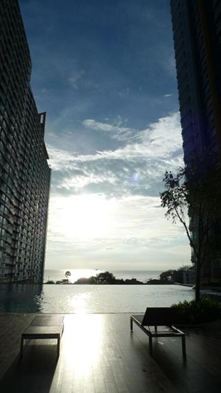 The Relaxing Room Sea View at Lumpini Park Beach Jomtien Condominium Pattaya - image 11