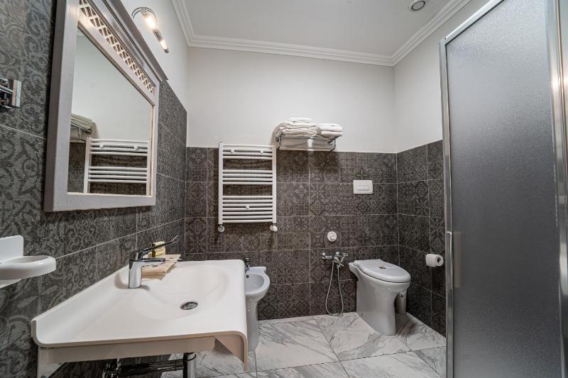  Economy Double Room with No Window image 2