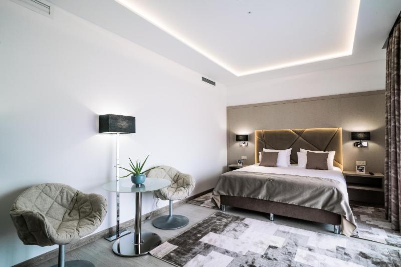 Superior Apartment image 4