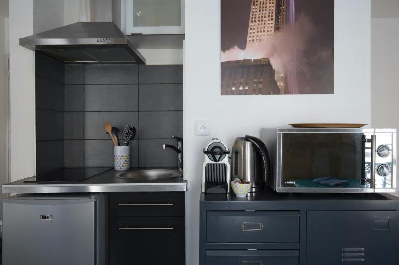 Studio Apartment image 4