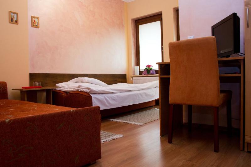 Double Room with Private Bathroom image 3