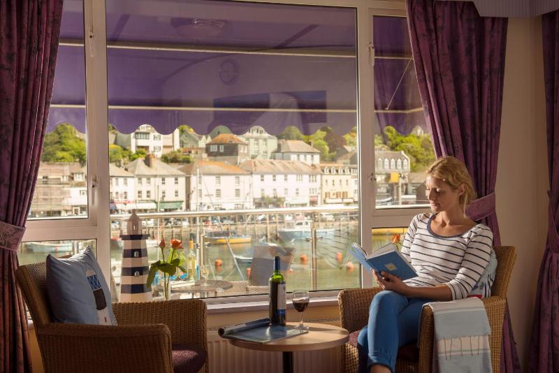 Standard King Room with Harbour View - Lansallos image 2