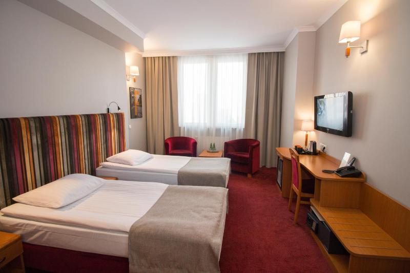 Double Room image 4