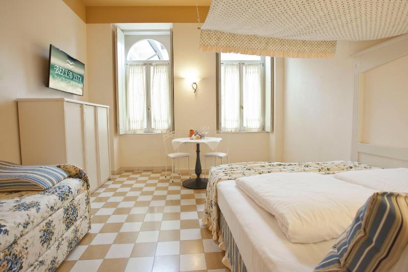 Classic Double Room image 1