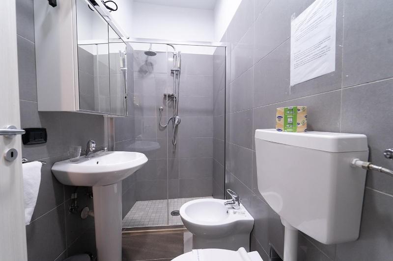 Deluxe Double Room image 4