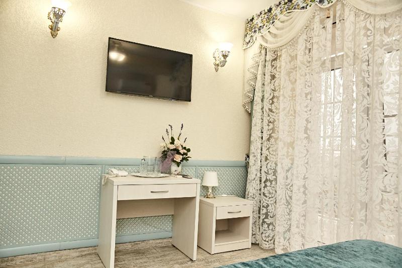 Suite with Balcony image 2
