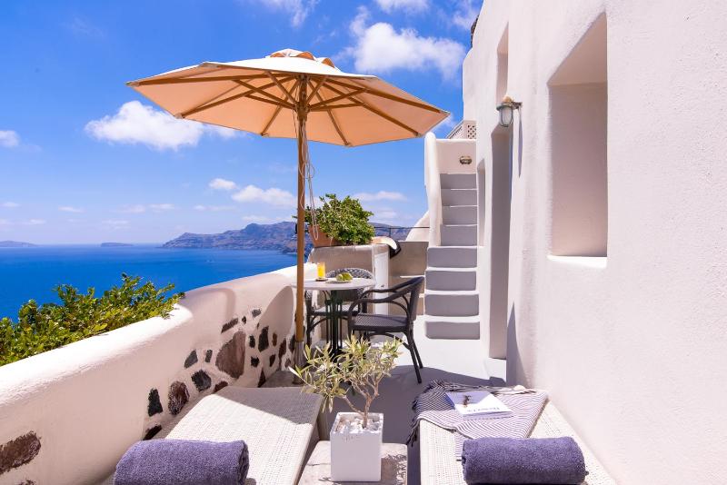Pezoules of Oia - image 48