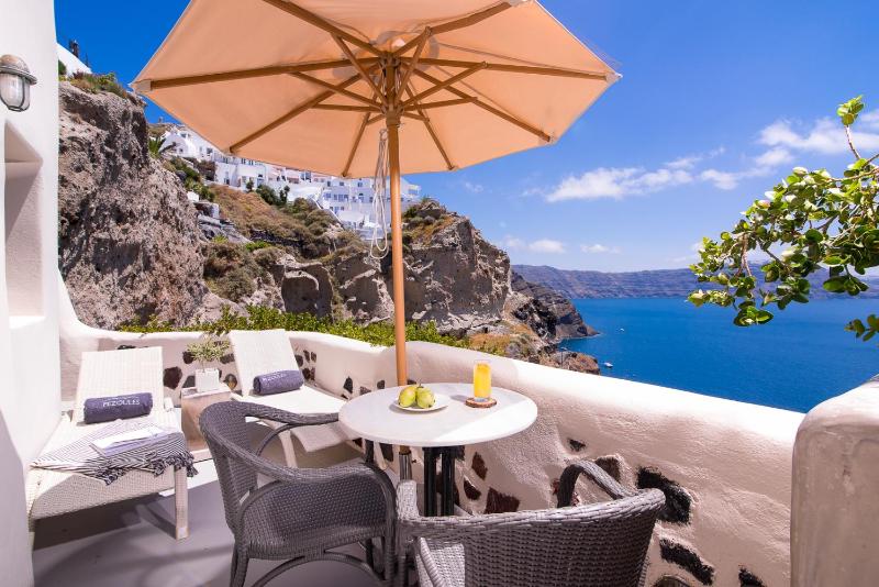 Levanta Cave Suite with Caldera View & Hot Tub image 4