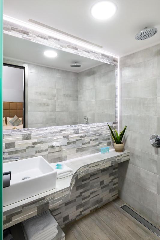 Executive Suite image 4