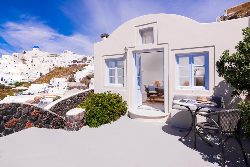 Pezoules of Oia - image 38