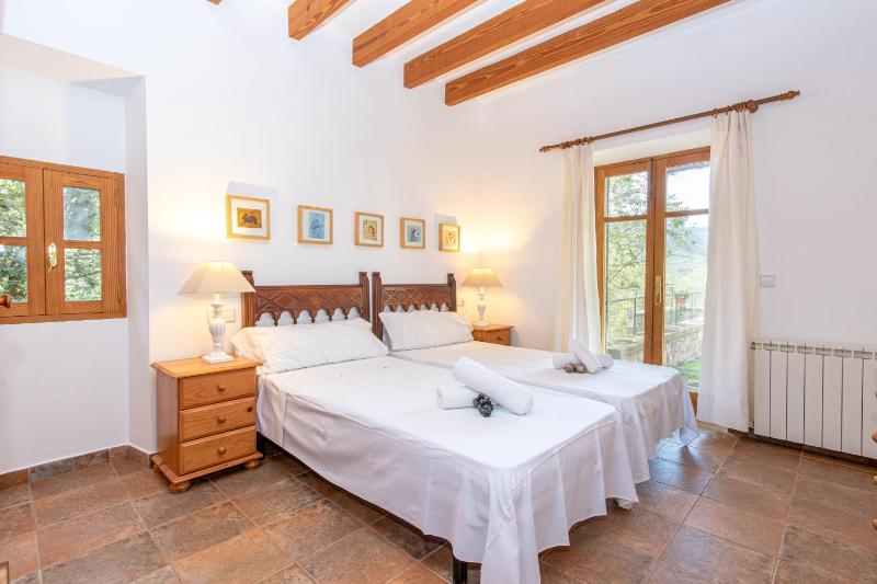 Villa image 3
