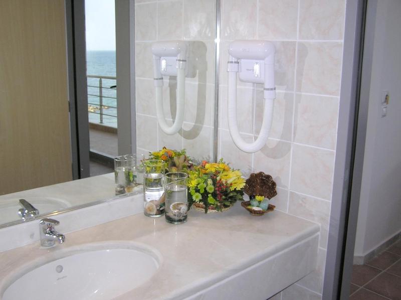 Double or Twin Room image 2